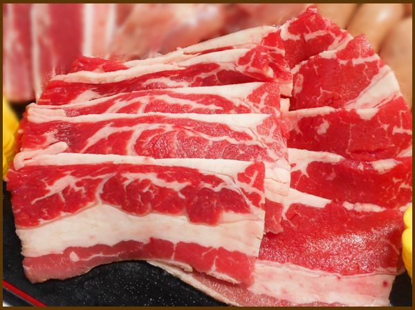 画像1: 【季節限定/焼肉】アメリカ産 牛カルビ 100g (1)